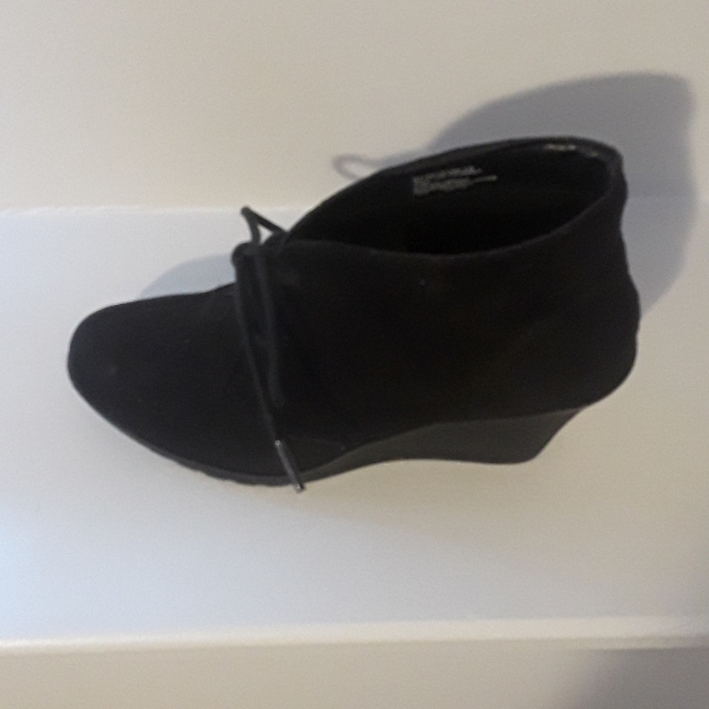 Booties - Picture 3 of 4